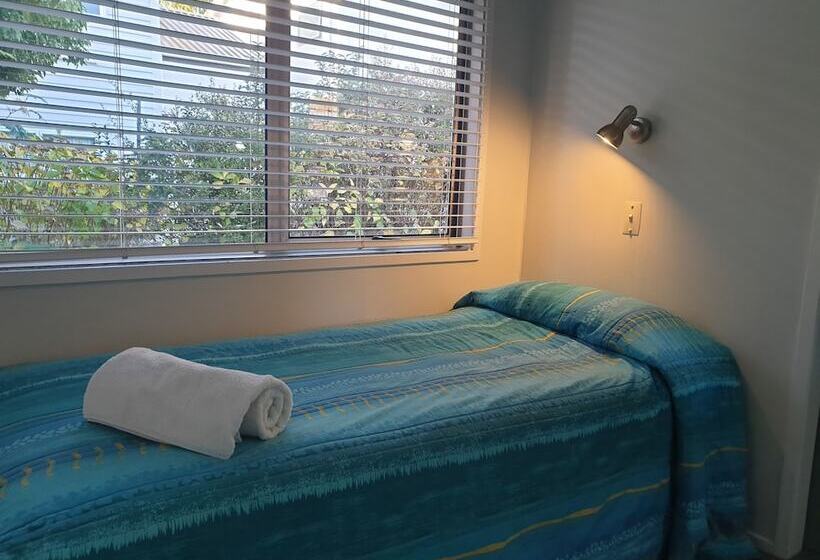 דירת 2 חדרים סופריור, Averill Court Motel