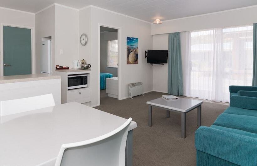 דירת 2 חדרים סופריור, Averill Court Motel