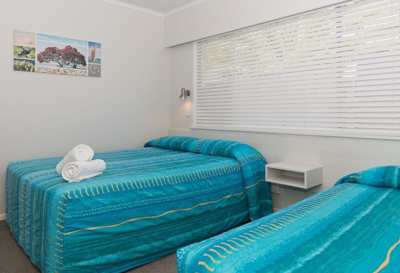 דירת חדר סופריור, Averill Court Motel