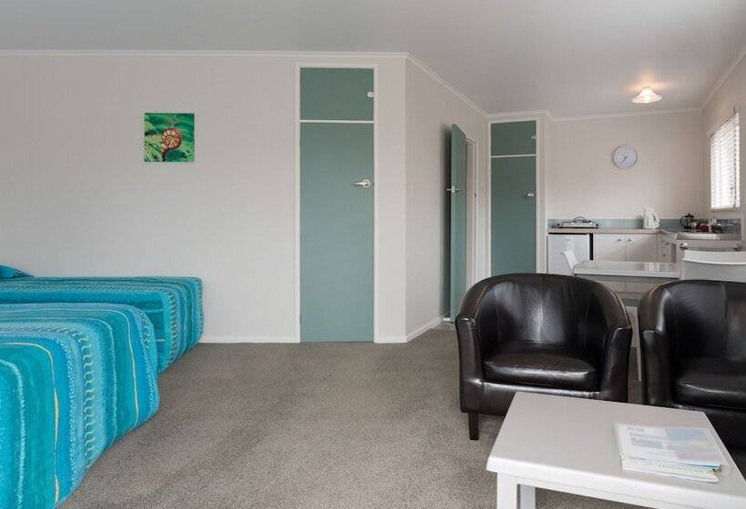 חדר סטודיו סטנדרד, Averill Court Motel