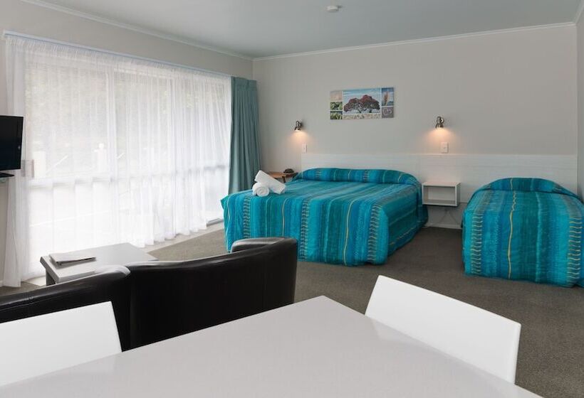 חדר סטודיו סטנדרד, Averill Court Motel