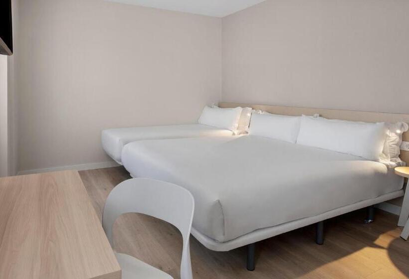 Номер Стандарт Трехместный, B&B Hotel Figueira Da Foz