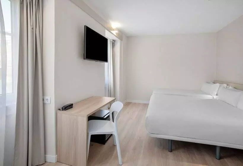 ファミリールーム, B&B Hotel Figueira Da Foz