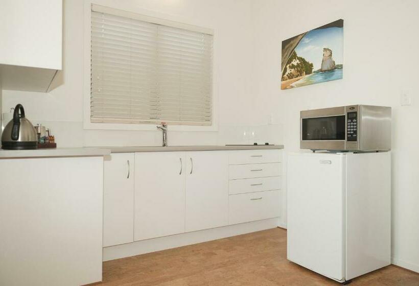 Апартаменты 1 Спальня, Beachfront Resort