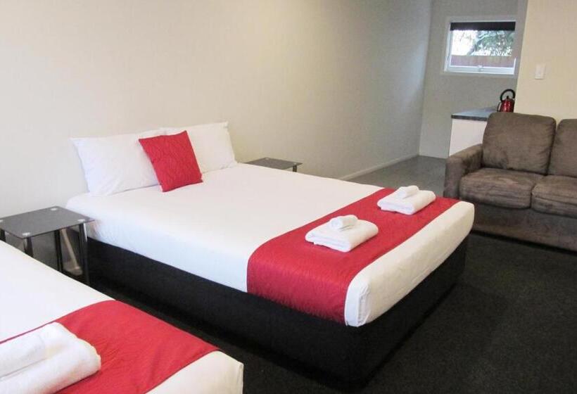 استودیو اجرایی, Abbey Motor Lodge