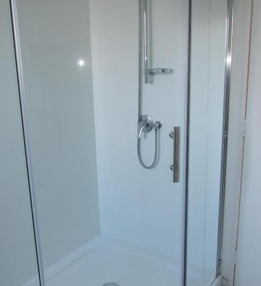 آپارتمان خانواده 1 خوابه, Abbey Motor Lodge