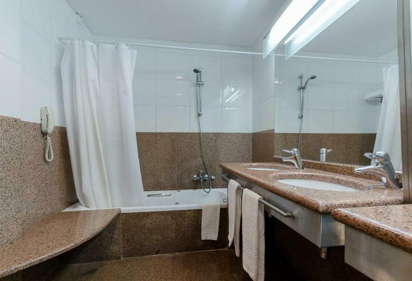 اتاق استاندارد سه نفره, Alvorada