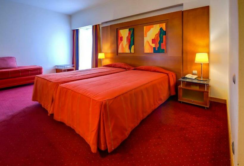 اتاق استاندارد سه نفره, Alvorada