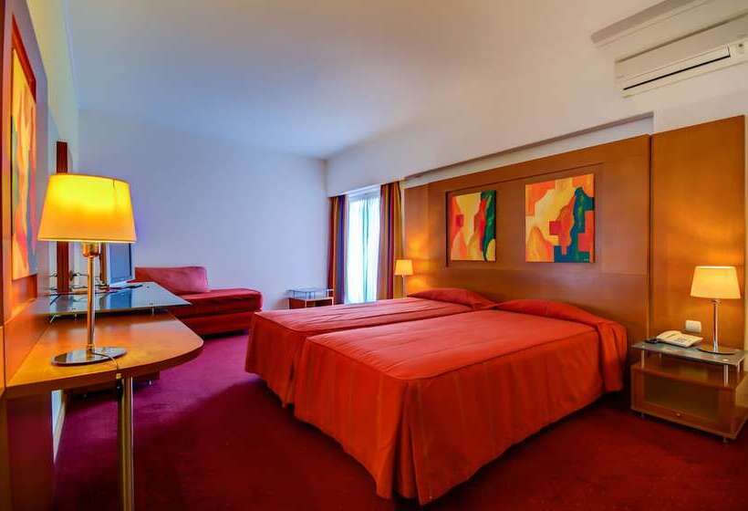 اتاق استاندارد سه نفره, Alvorada