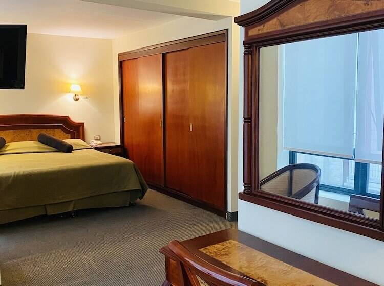 수피리어 룸, Continental