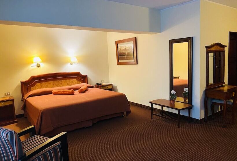 수피리어 룸, Continental