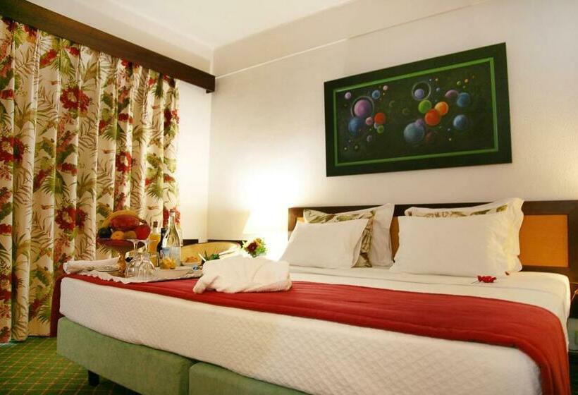 غرفة قياسية, D. Luis