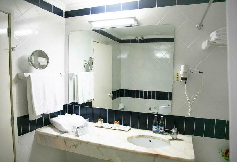 غرفة قياسية, D. Luis