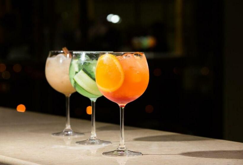 غرفة قياسية, D. Luis