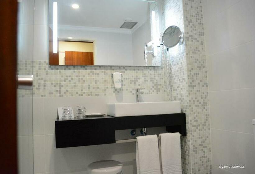 غرفة قياسية, D. Luis