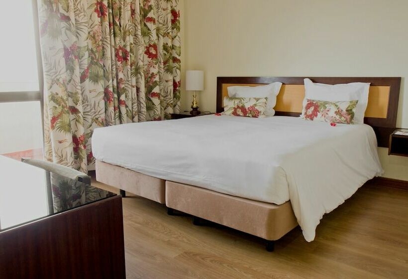 غرفة قياسية, D. Luis