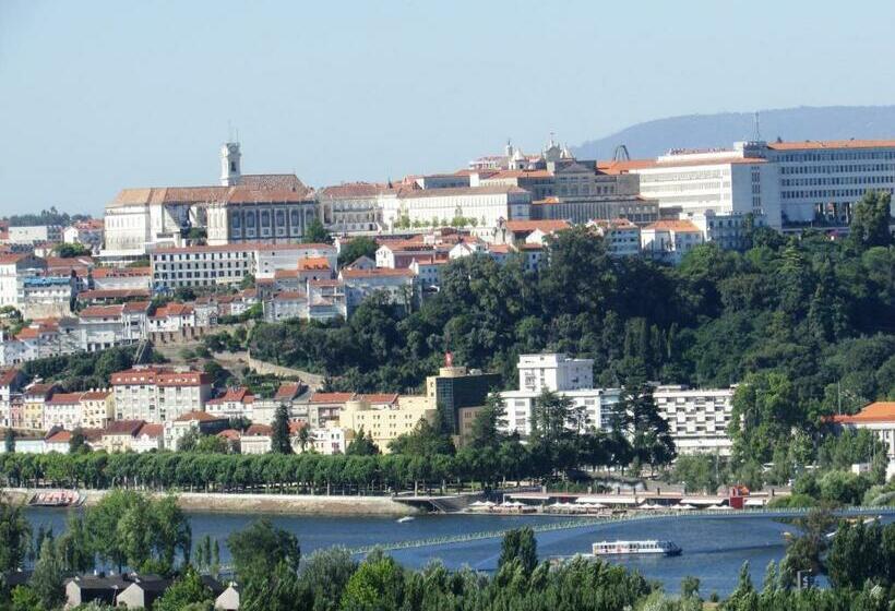 غرفة قياسية مطلة على المدينة, D. Luis