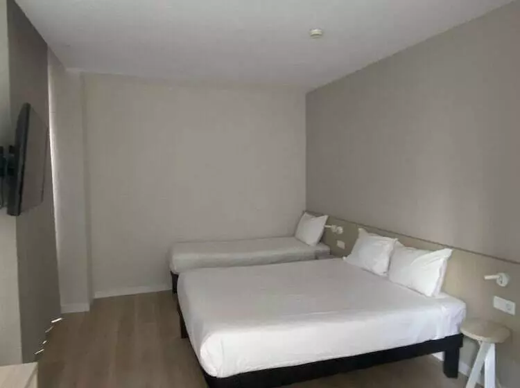 ファミリールーム, B&B Hotel Figueira Da Foz