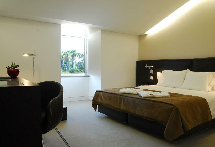 اتاق استاندارد, Jeronimos 8