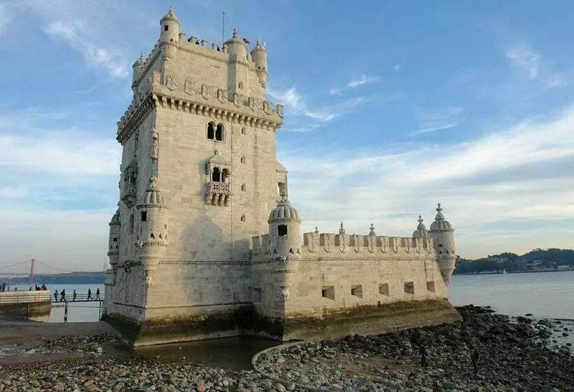 スタンダードルーム, Jeronimos 8