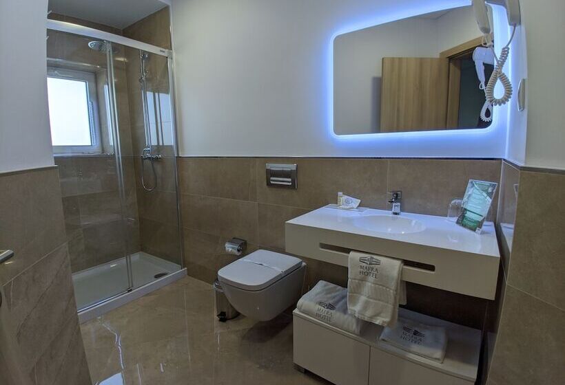 اتاق سوپریور سه تخته, Mafra