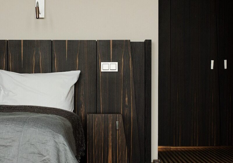 غرفة قياسية, Monopol