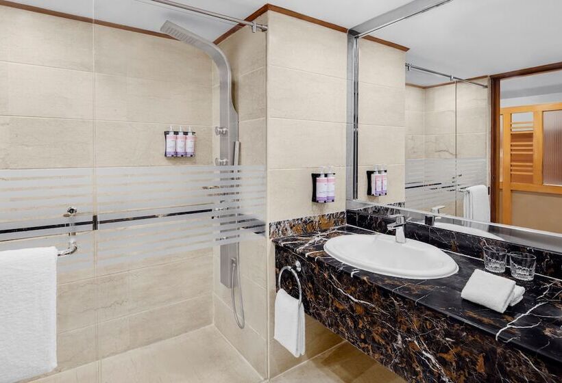 اتاق لوکس, Mövenpick Hotel Karachi