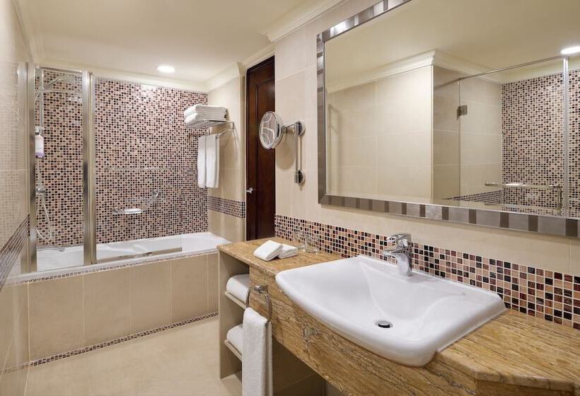 سوییت, Mövenpick Hotel Karachi