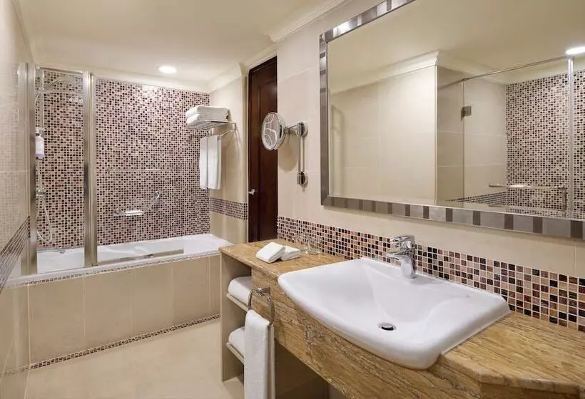 スイート, Mövenpick Hotel Karachi