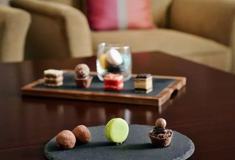 スイート, Mövenpick Hotel Karachi