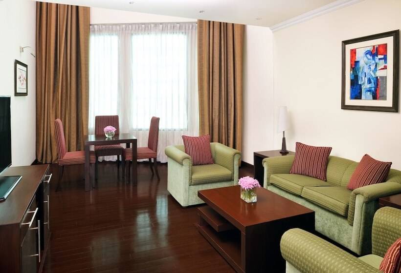 اتاق سوپریور, Mövenpick Hotel Karachi