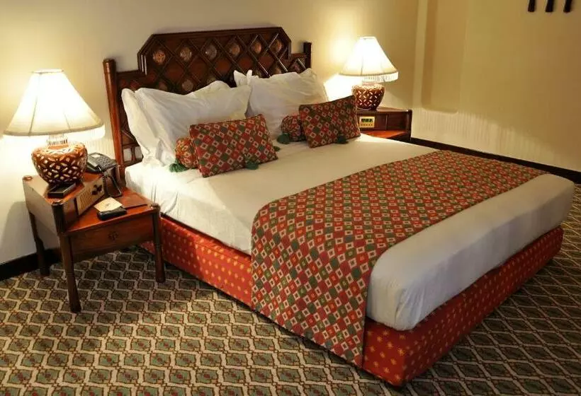 Pokój Deluxe, Quetta Serena