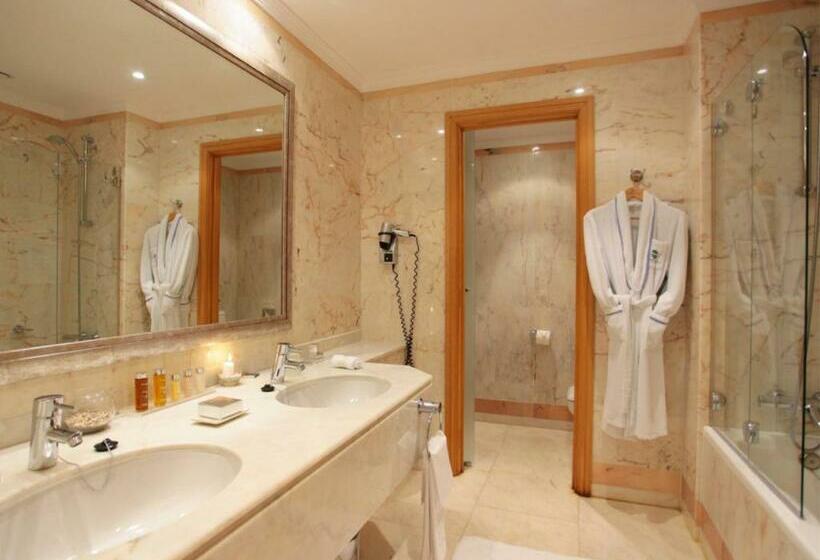 اتاق اساندارد با چشم‌انداز جانبی به دریا, Quinta Do Lago