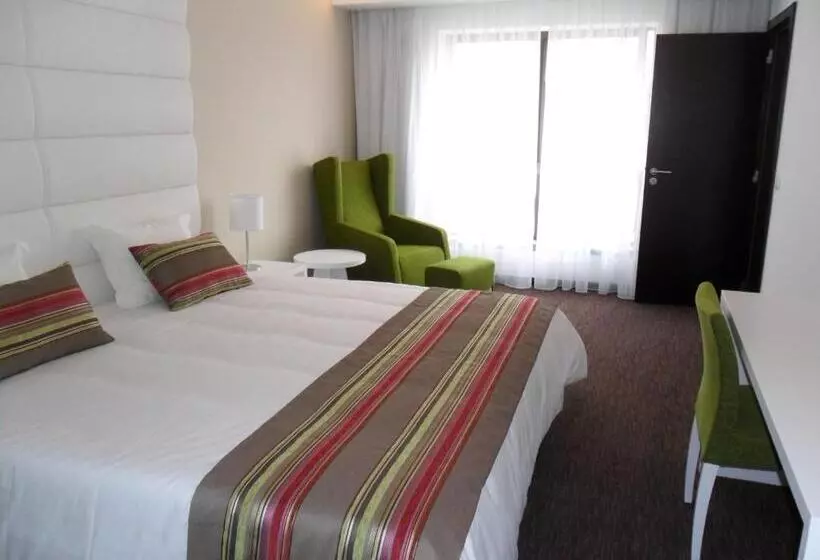 سوییت سوپریور, Steyler Fatima Hotel & Congress