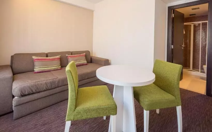 سوییت سوپریور, Steyler Fatima Hotel & Congress