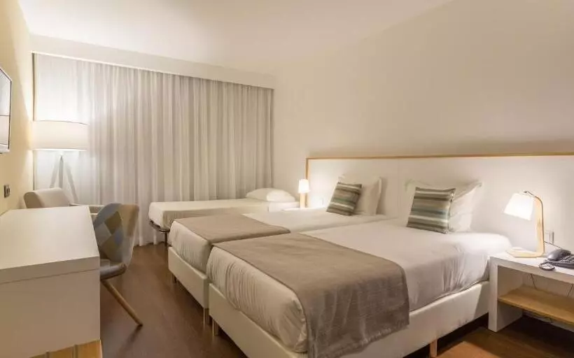 اتاق سوپریور سه تخته, Steyler Fatima Hotel & Congress
