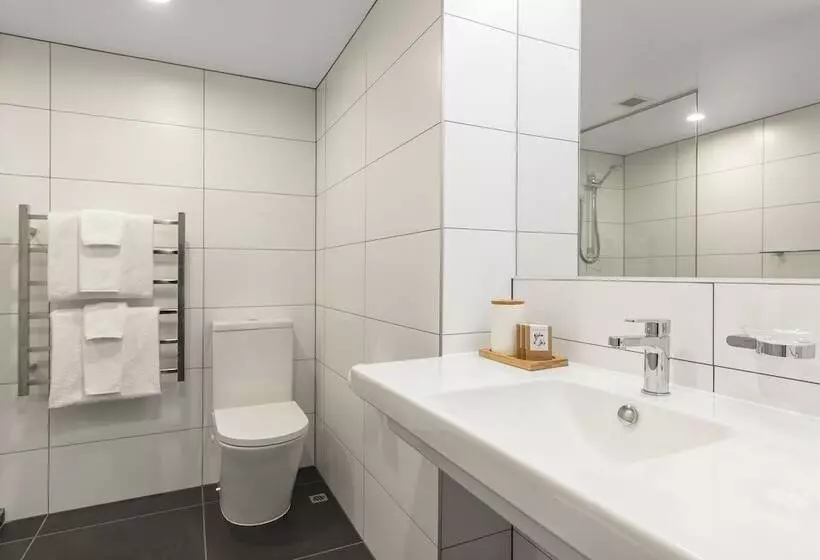 Executive-huone, James Cook Hotel Grand Chancellor
