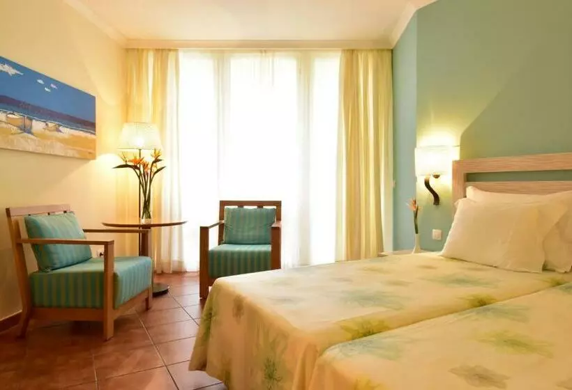 سوییت سوپریور با چشم‌انداز دریا, Pestana Viking Beach & Spa Resort