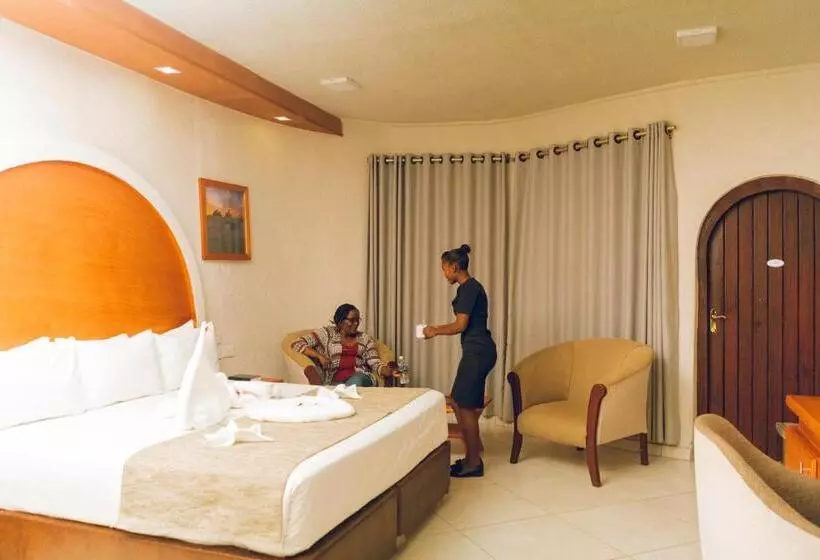 اتاق لوکس, Caribbea Bay Resort