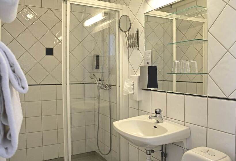 Семейный Номер, Best Western Motala Stadshotell