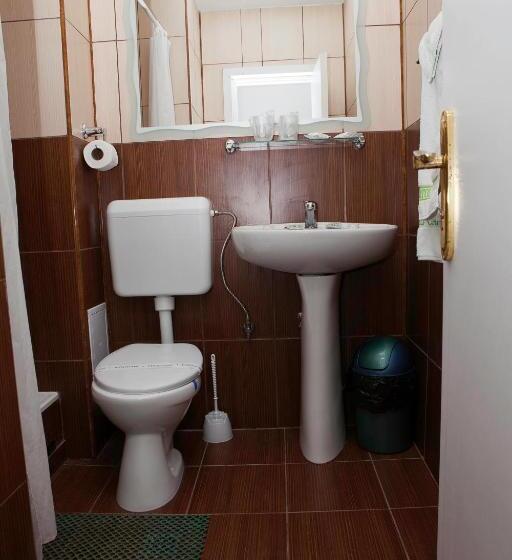 스탠다드 룸, Capitol