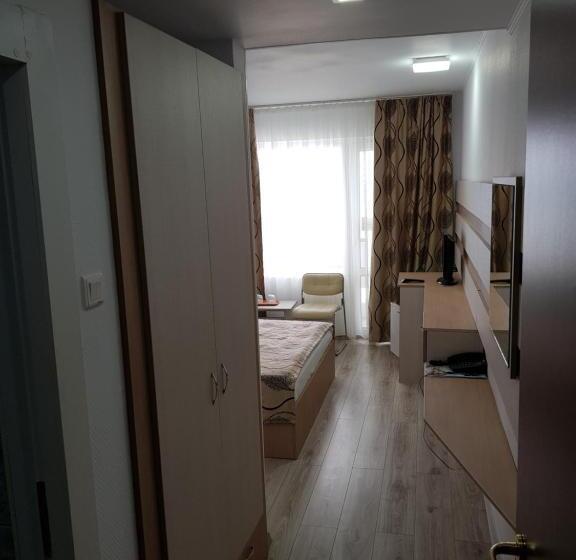 스탠다드 룸, Capitol