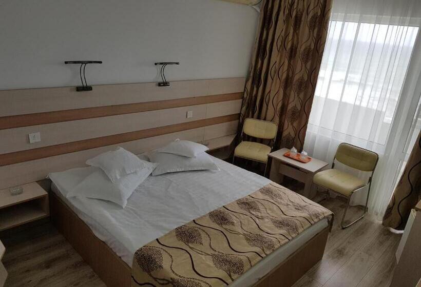 스탠다드 룸, Capitol