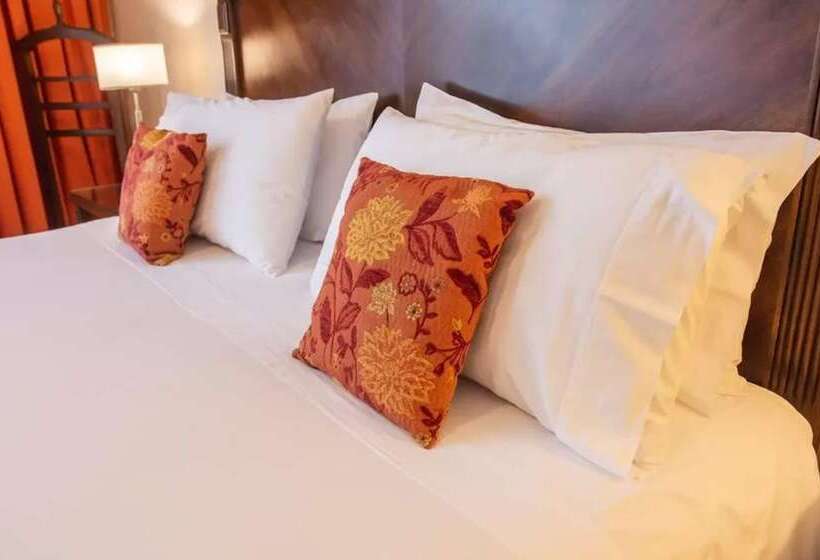 اتاق اجرایی, Casino Acaray