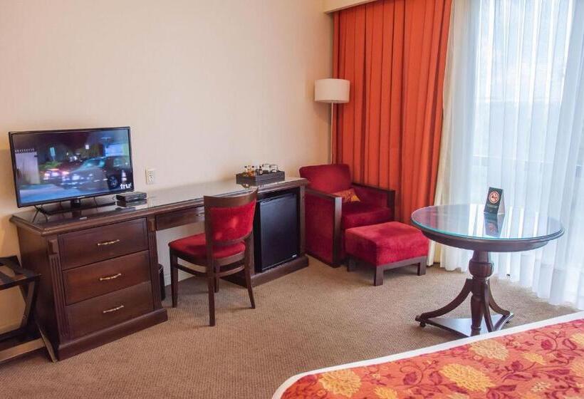 اتاق اجرایی, Casino Acaray