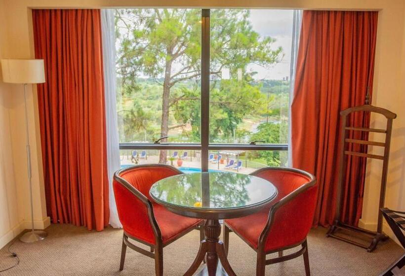 اتاق استاندارد, Casino Acaray