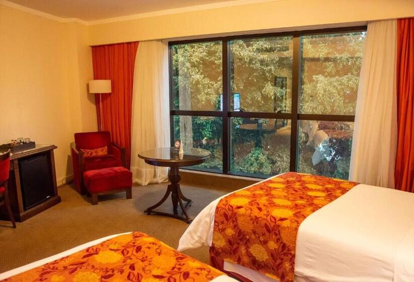 اتاق اجرایی, Casino Acaray