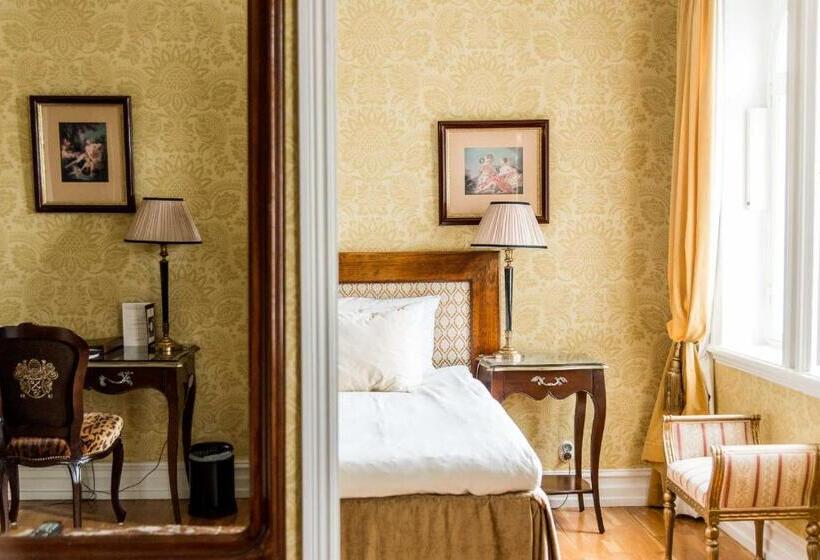 Номер Executive, Eggers