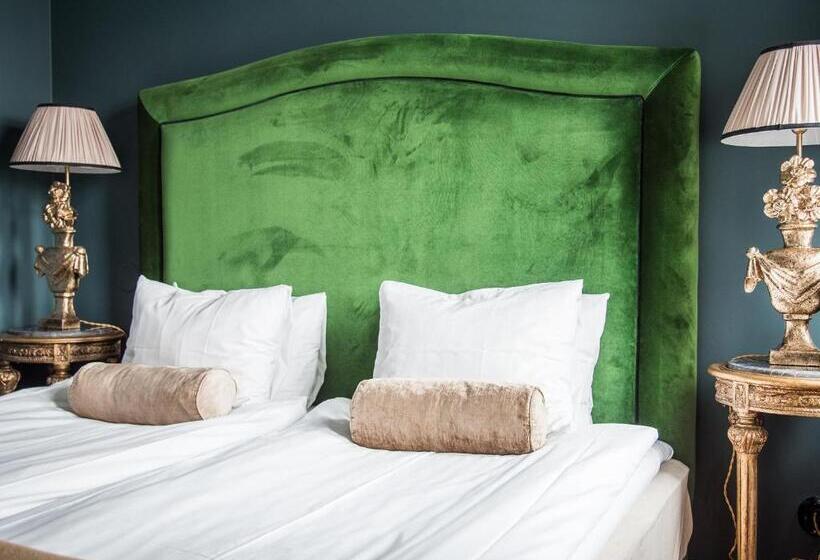 Классический Номер, Eggers