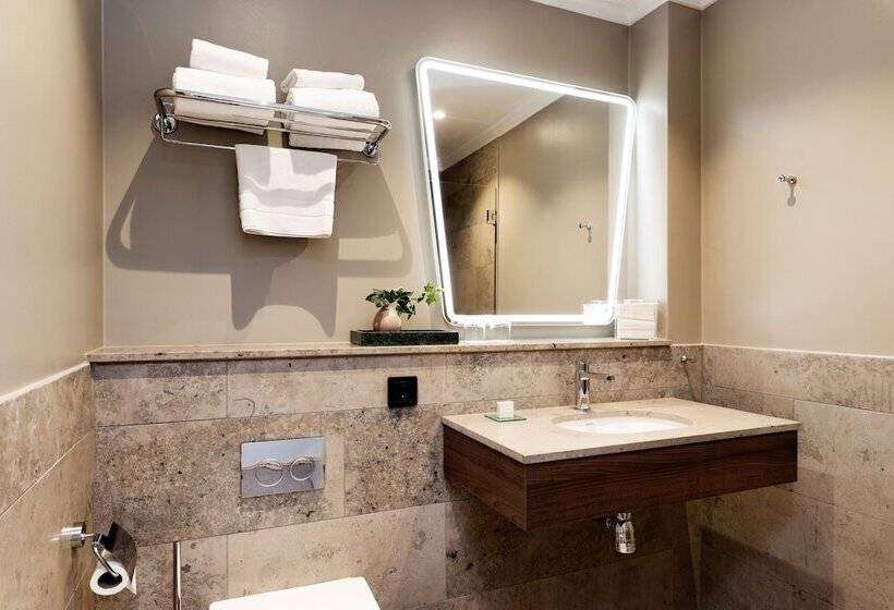 غرفة سوبيريور, Elite Hotel Savoy